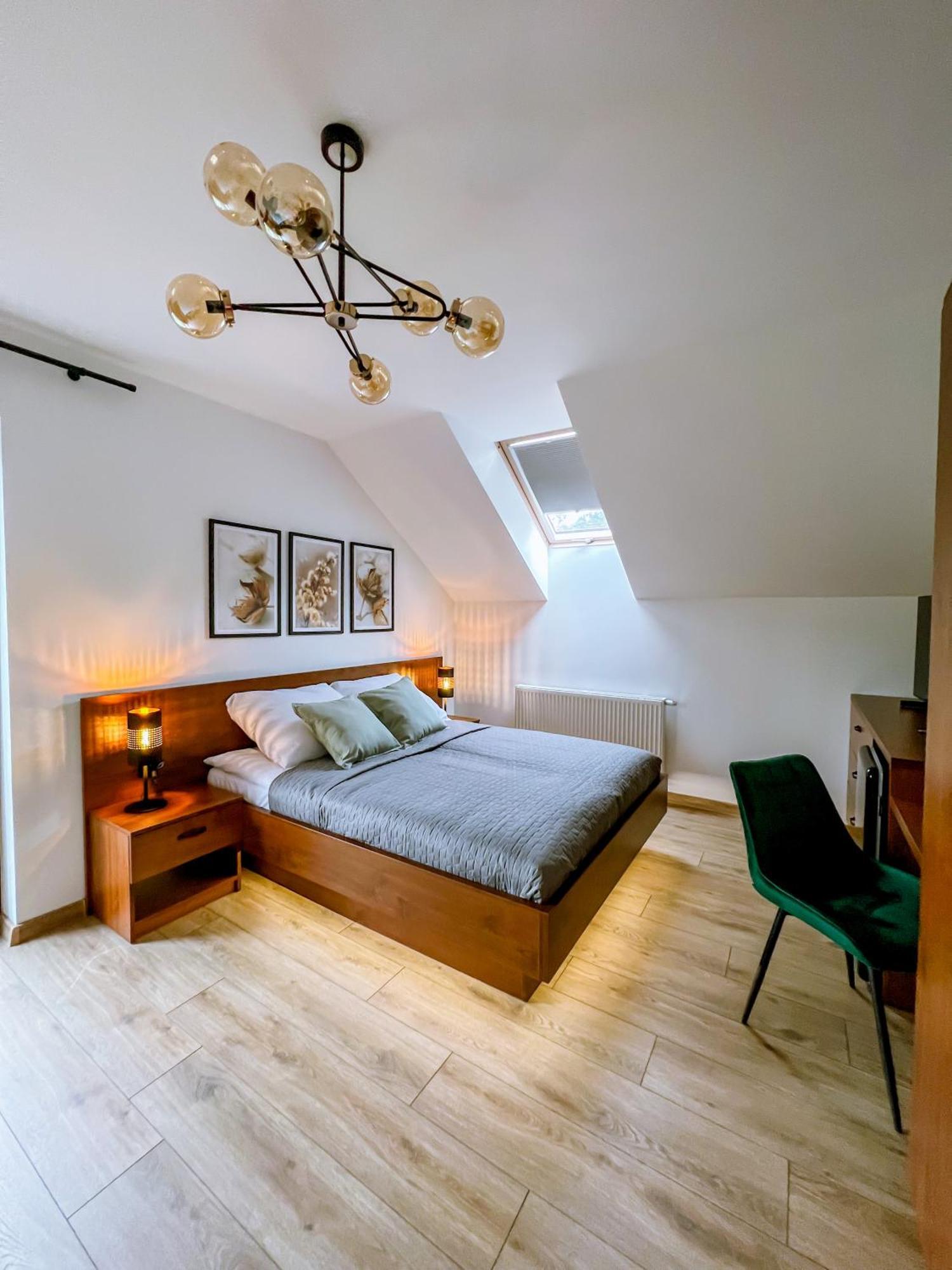 Domek Pod Katalpami Glowno Habitación foto