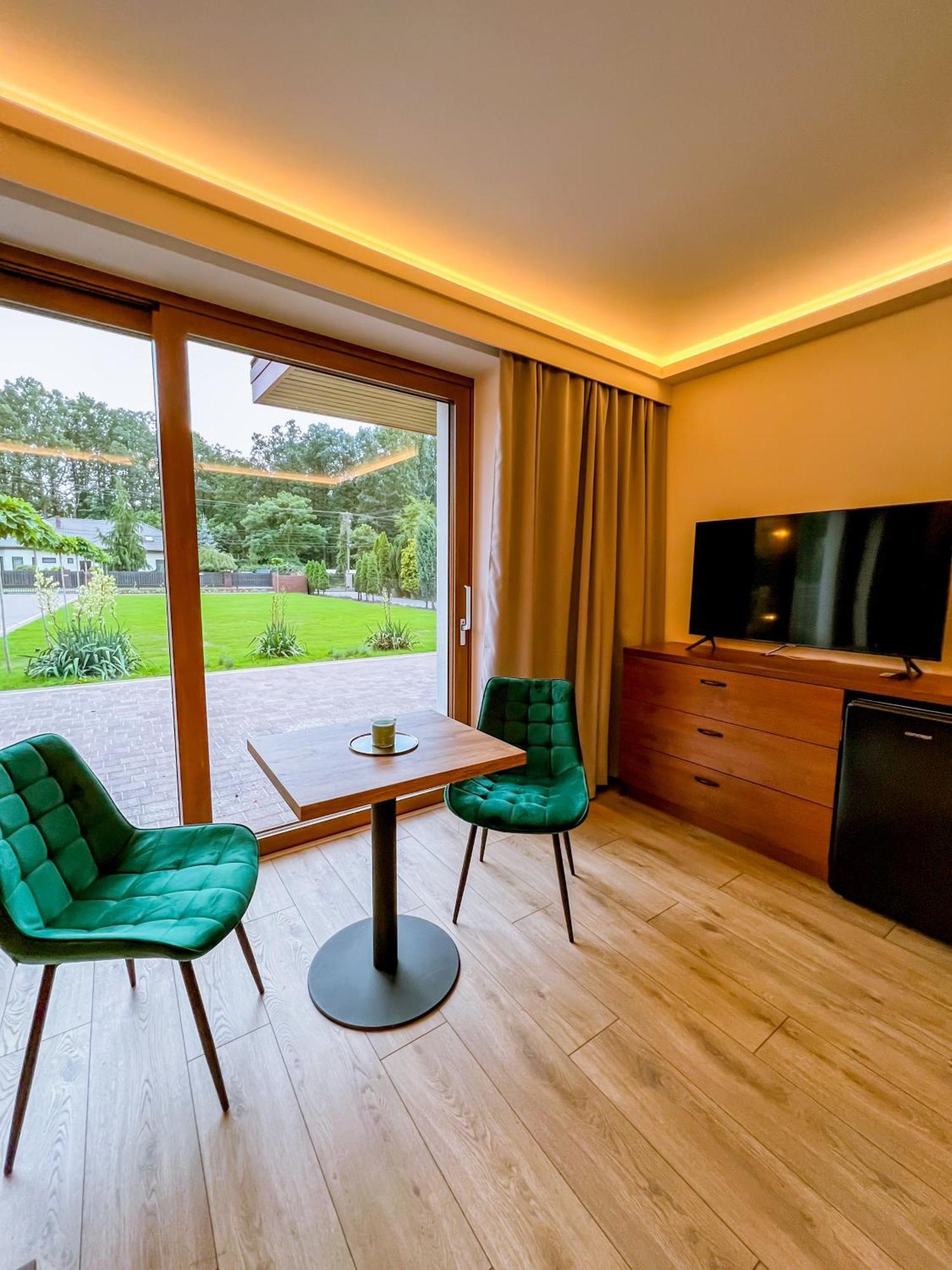 Domek Pod Katalpami Glowno Habitación foto